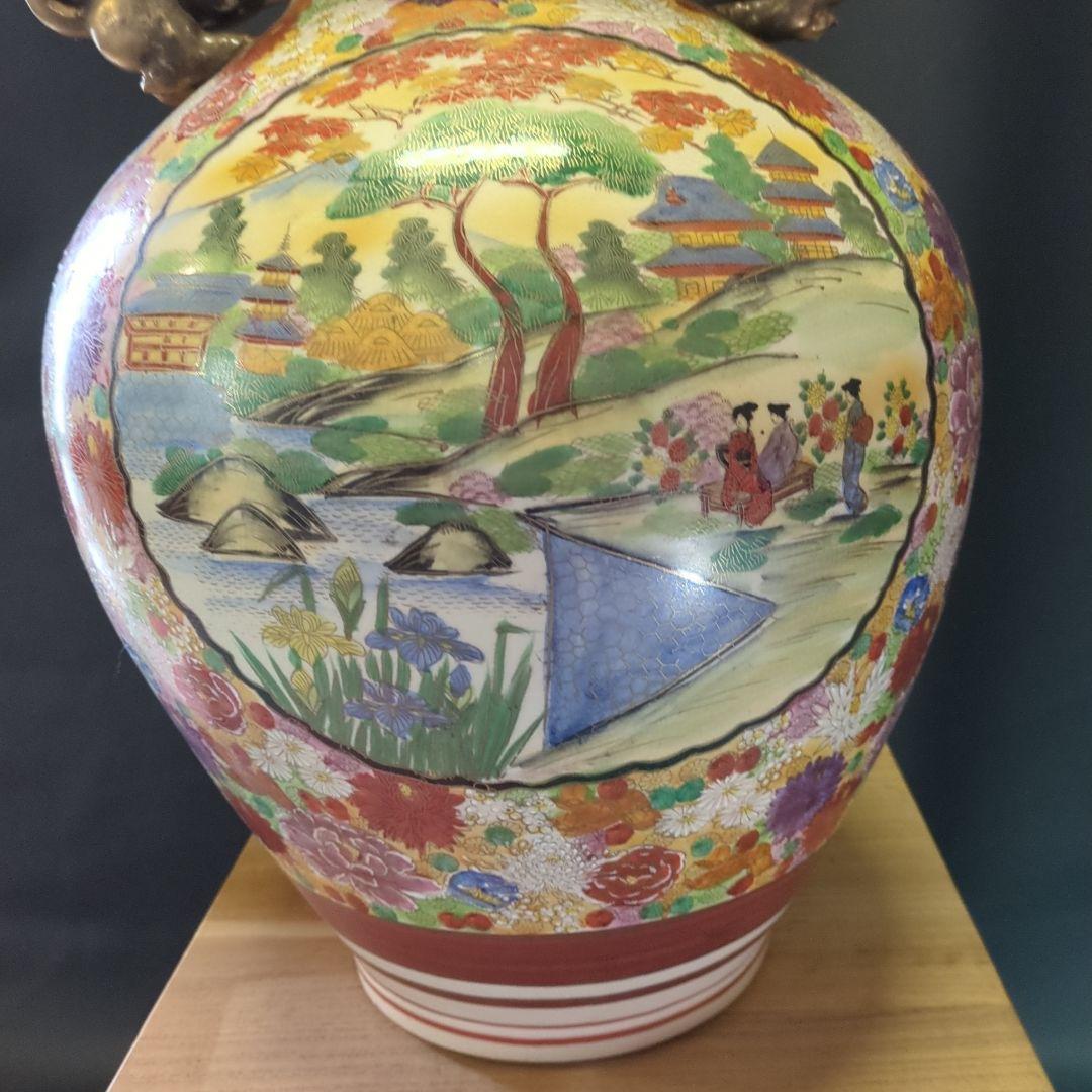 多色装飾 陶器花瓶 獅子彫刻付き