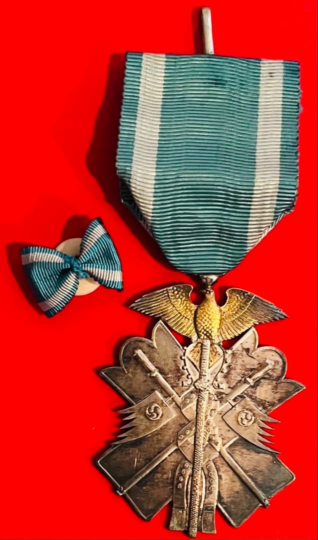 勲章　功六級金鵄勲章