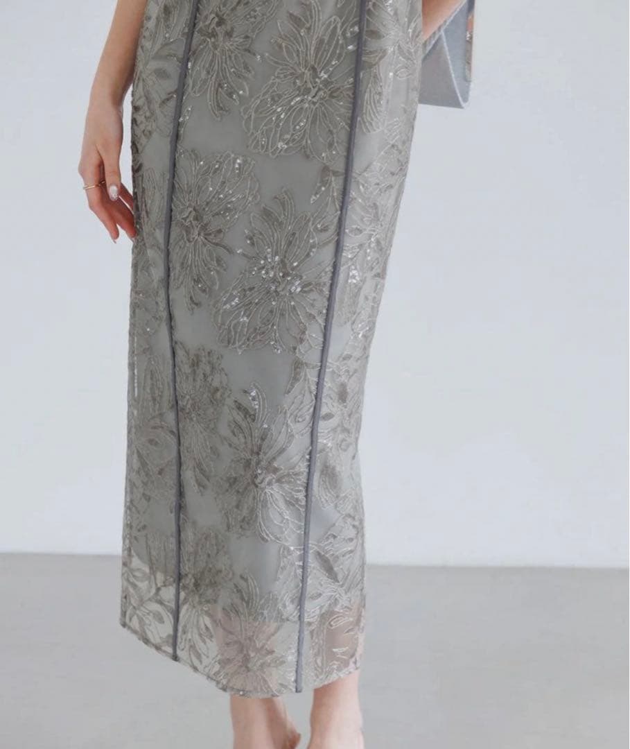 シルバー フラワー刺繍 マキシドレス