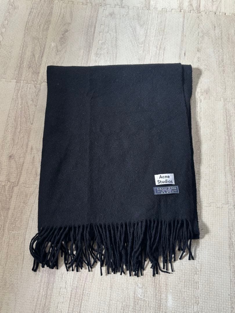 Acne Studios ブラック フリンジマフラー　ストール　ウール
