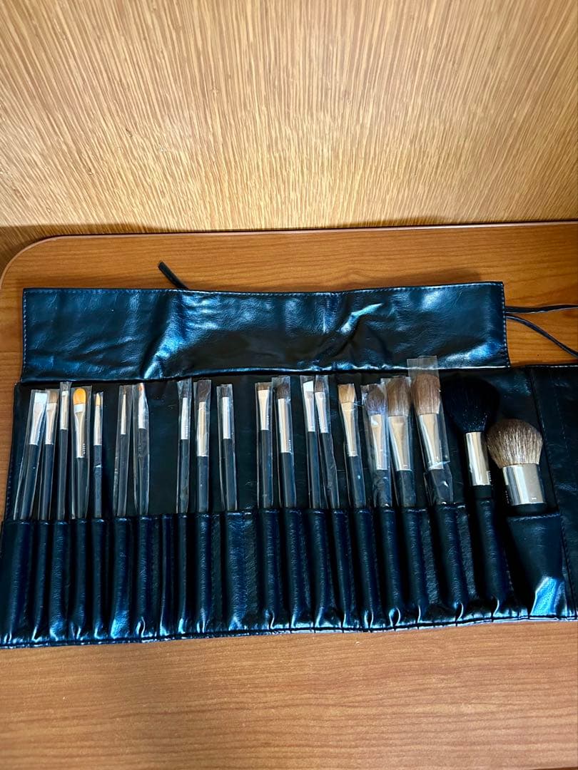 NARSメイクブラシセット ブラックポーチ付き