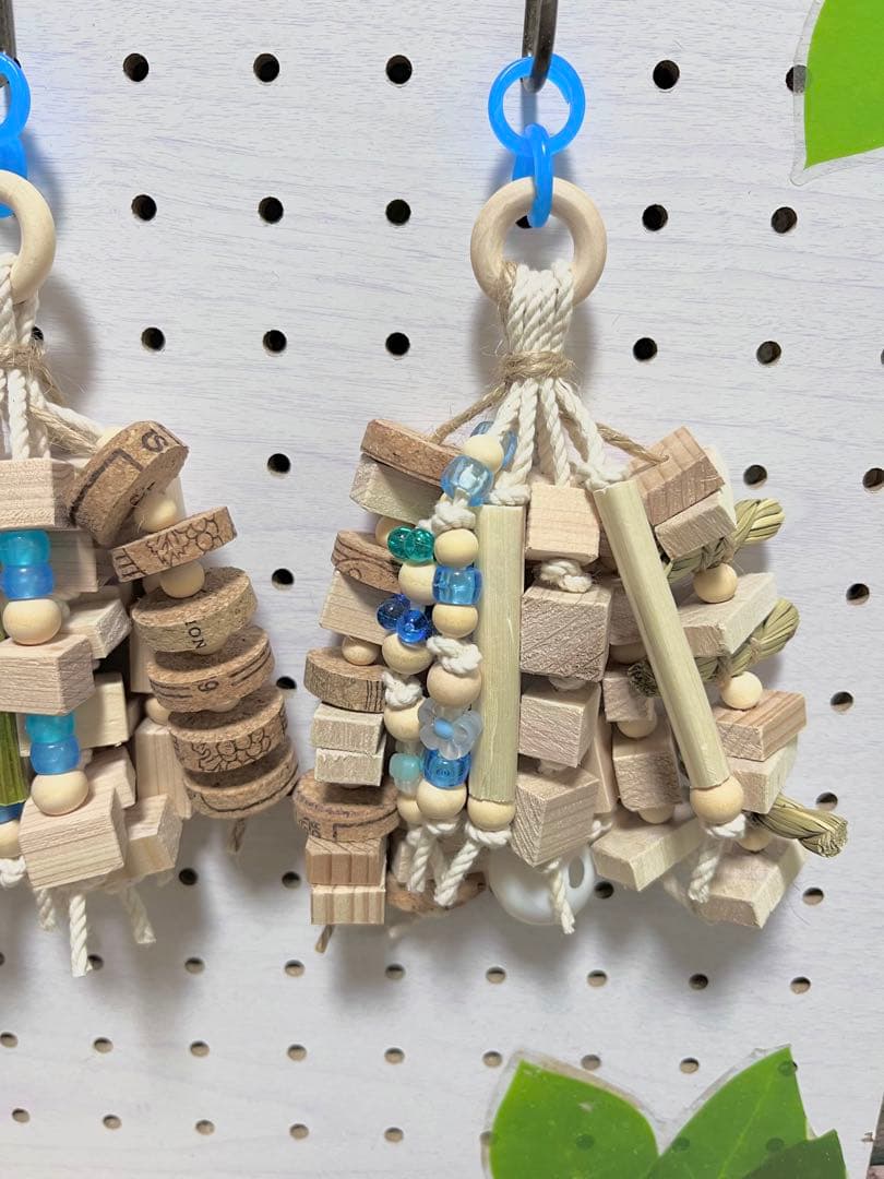 バードトイ　インコおもちゃ　いろいろ素材じゃらじゃらタイプ　鳥おもちゃ