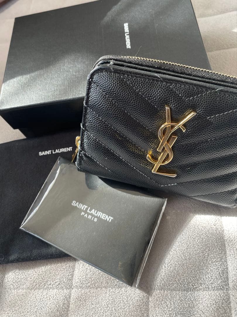 サンローラン 二つ折り ブラック 財布