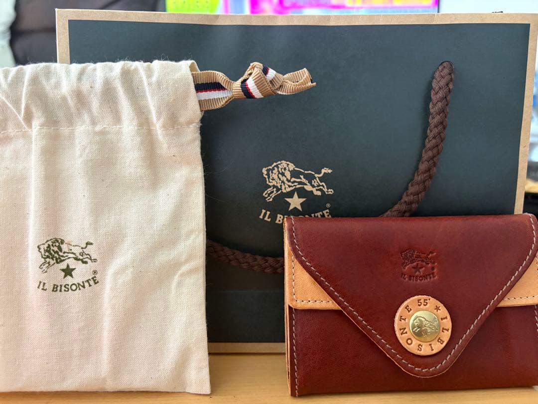 IL BISONTE ケース ブラウン