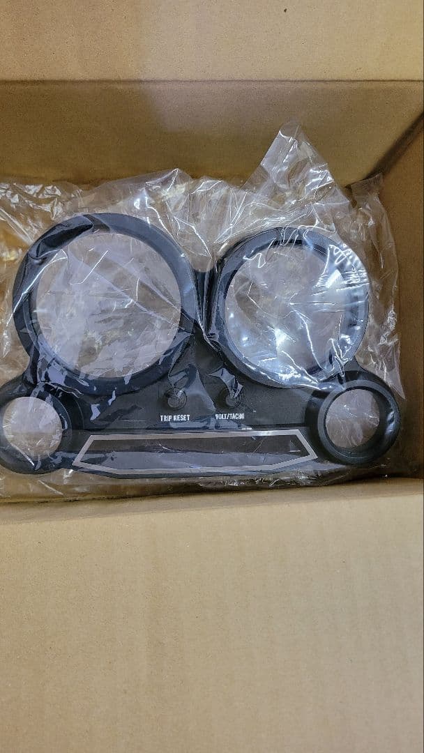 GPZ900R　Kawasaki メーターカバー 25023-1117 新品