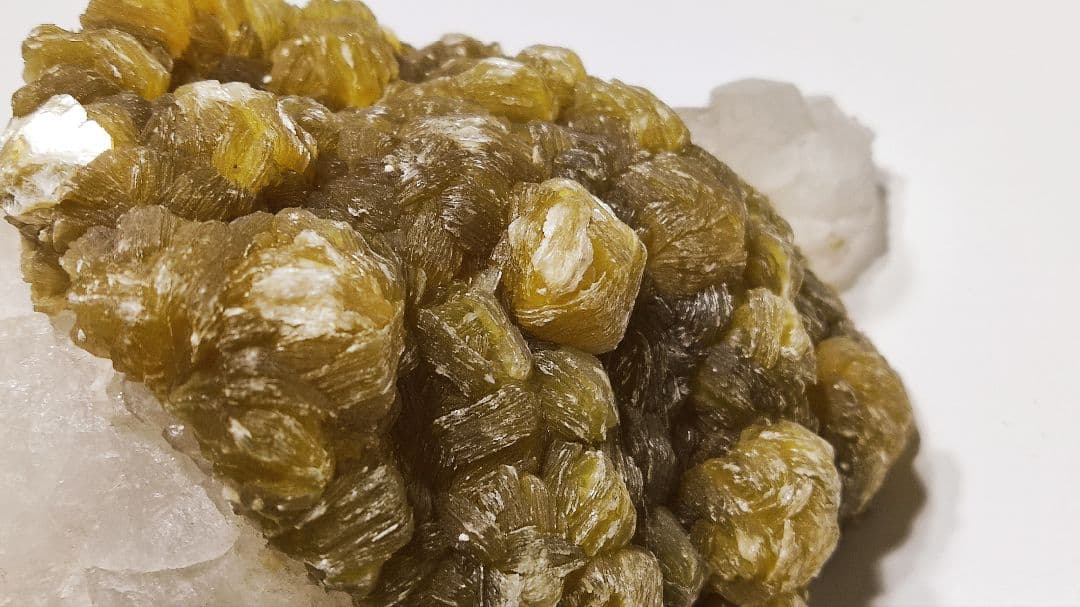 パワーストーン　天然石　イエローマイカ(モスコバイト)　1,476g　N.810