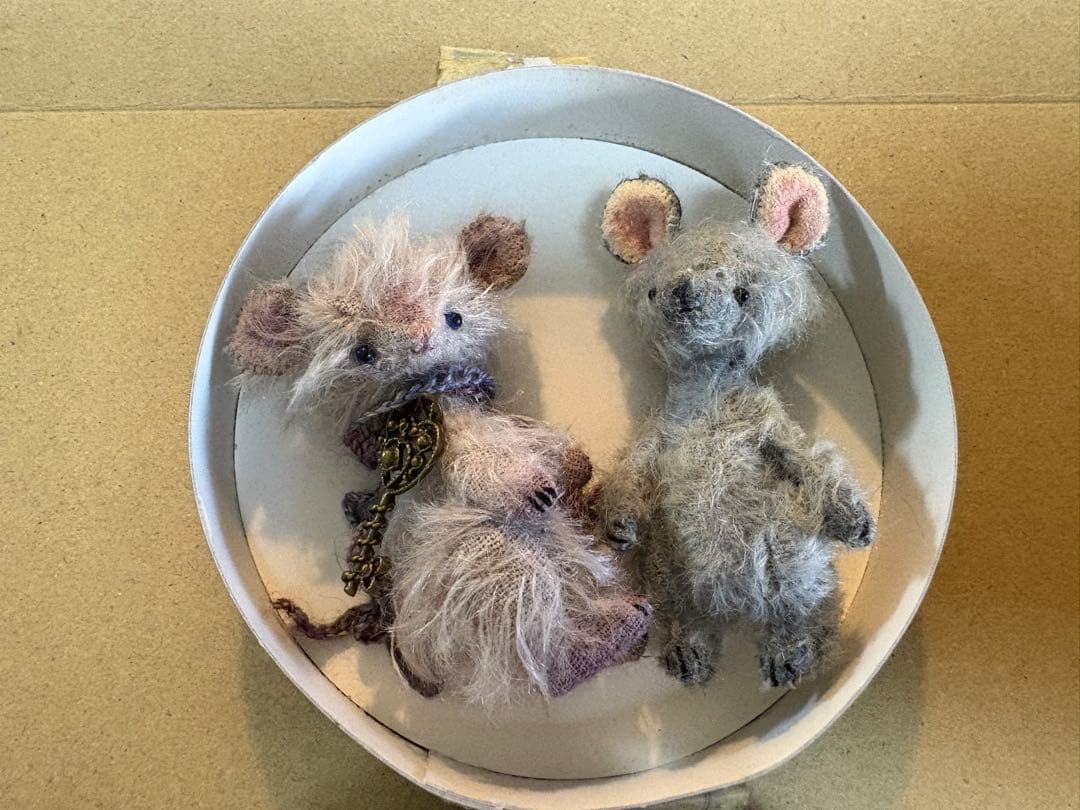 都会（街）のねずみ　と　田舎のねずみ　アートドール　作家