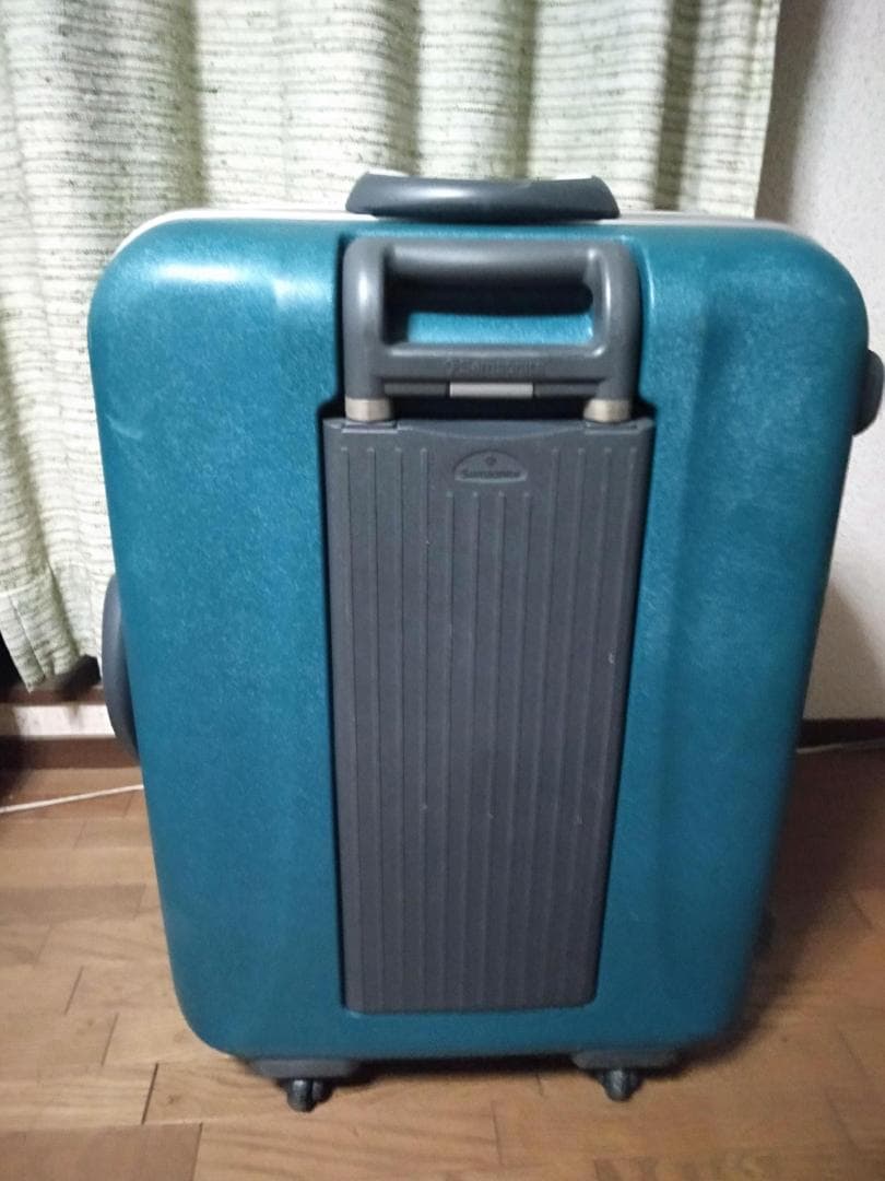 サムソナイトシルエットMV キャリーケース 4輪