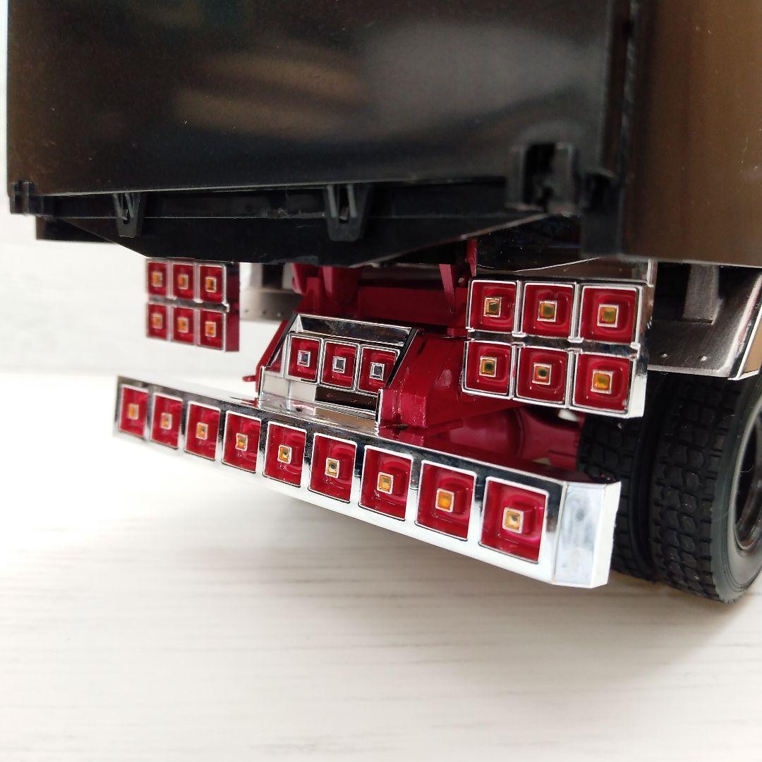 プラモデルデコトラ1/32 深箱ダンプ完成品