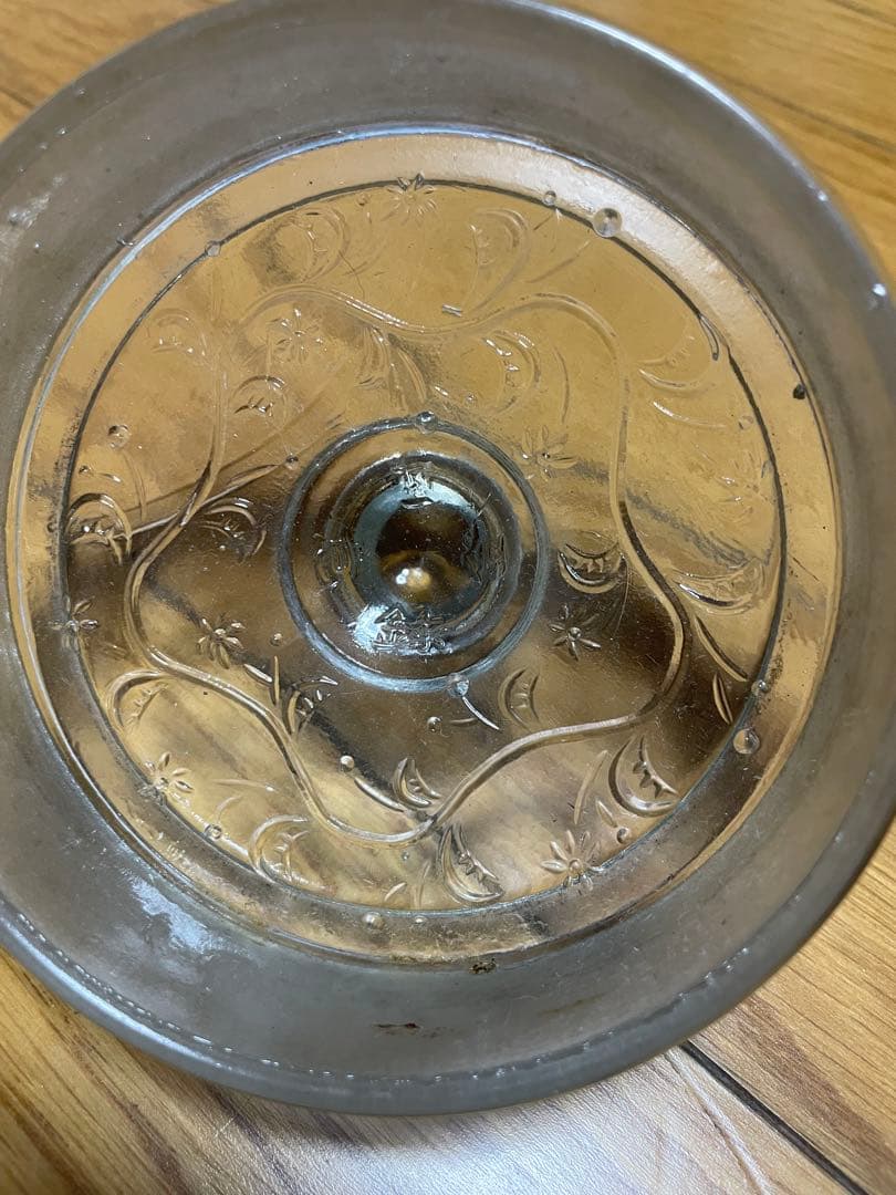 透明ガラス蓋付きウランガラス