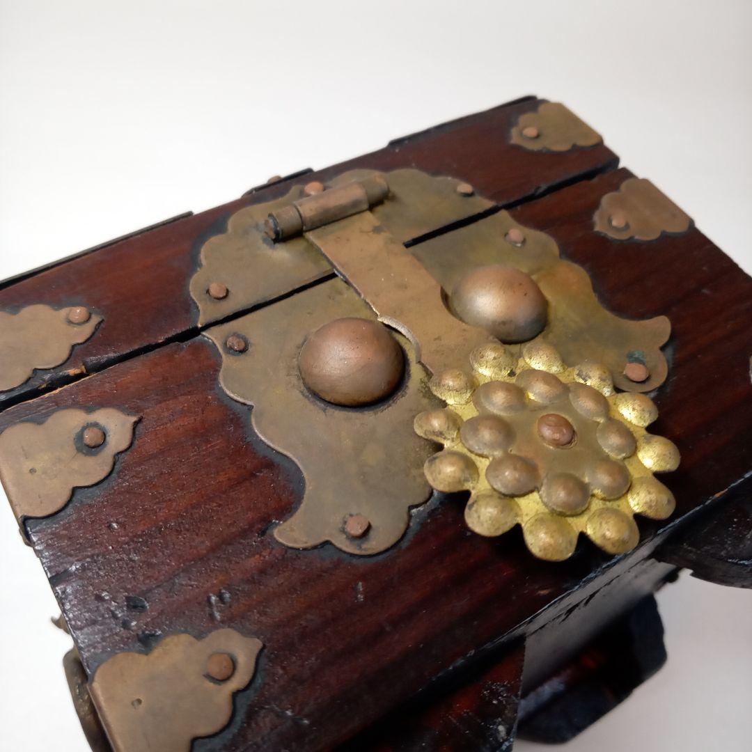 李朝　木製　箱　木箱　木工　李朝家具　骨董　アンティーク　韓国