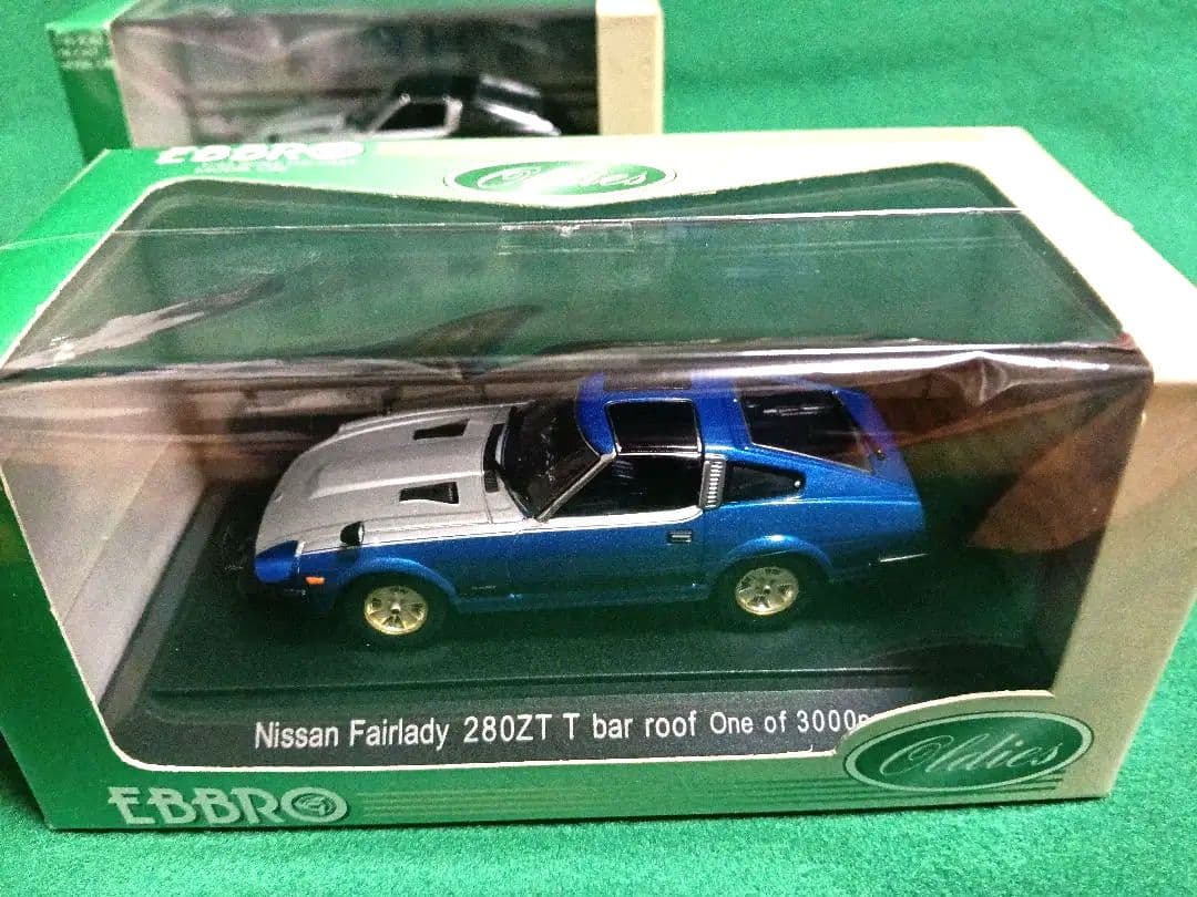 EBBRO Fairlady 280Z Tバールーフマンハッタンカラー2台セット