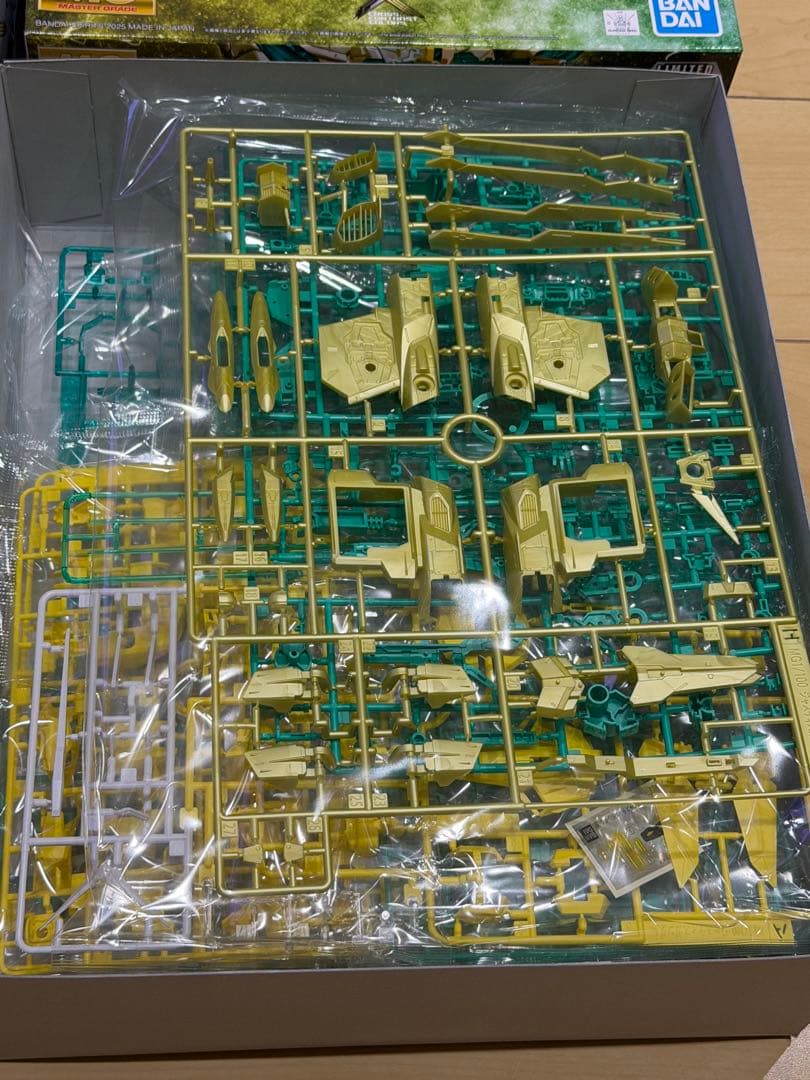 MG フリーダム ジャスティス　CROSS CONTRAST COLORS