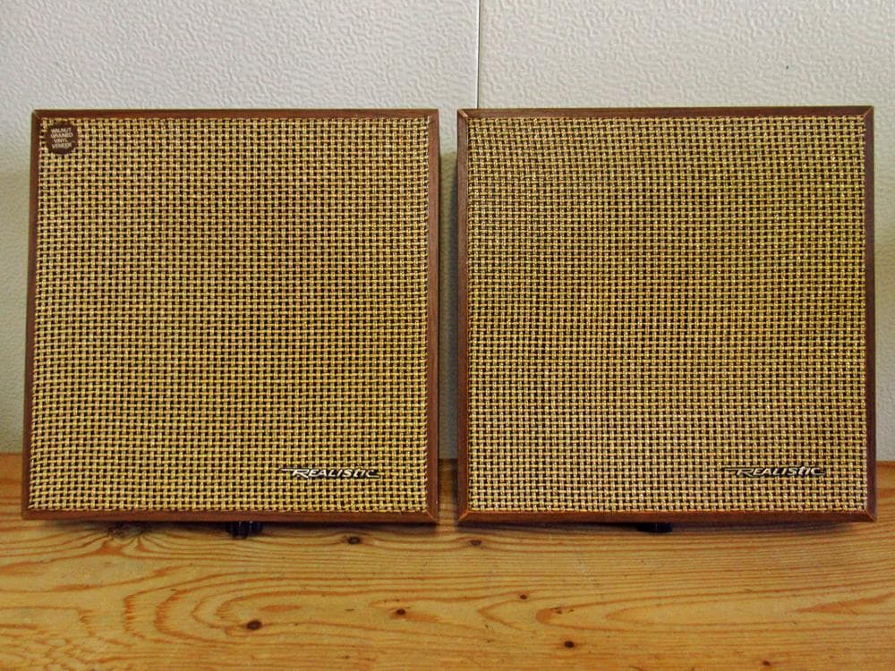 Realistic 8インチ 壁掛け スピーカー ペア 音量コントロール付き