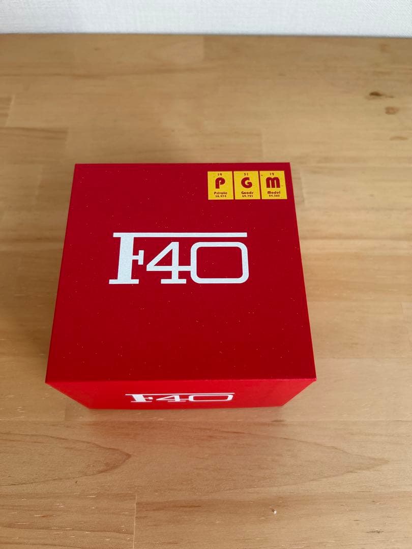 1/64 PGM フェラーリ F40 LM 丸型台座仕様