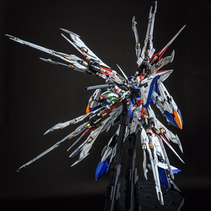 MG エクリプスガンダム＆マニューバストライカーパック【塗装・完成済みガンプラ】