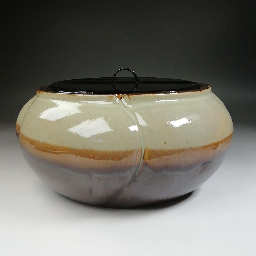 Ｔ６８９　水指　『捻梅　水指』『膳所焼』『淡海ぜぜ 陽炎園 造』　共箱　茶道具