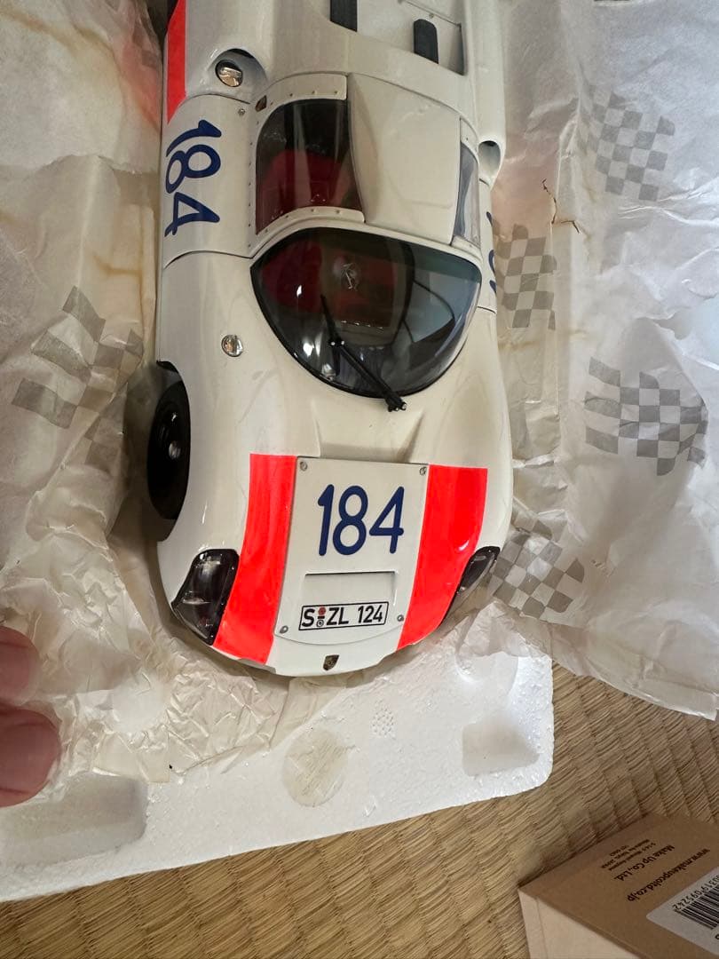 1/18 EXOTO タキレーシング ポルシェ 910 カレラ184