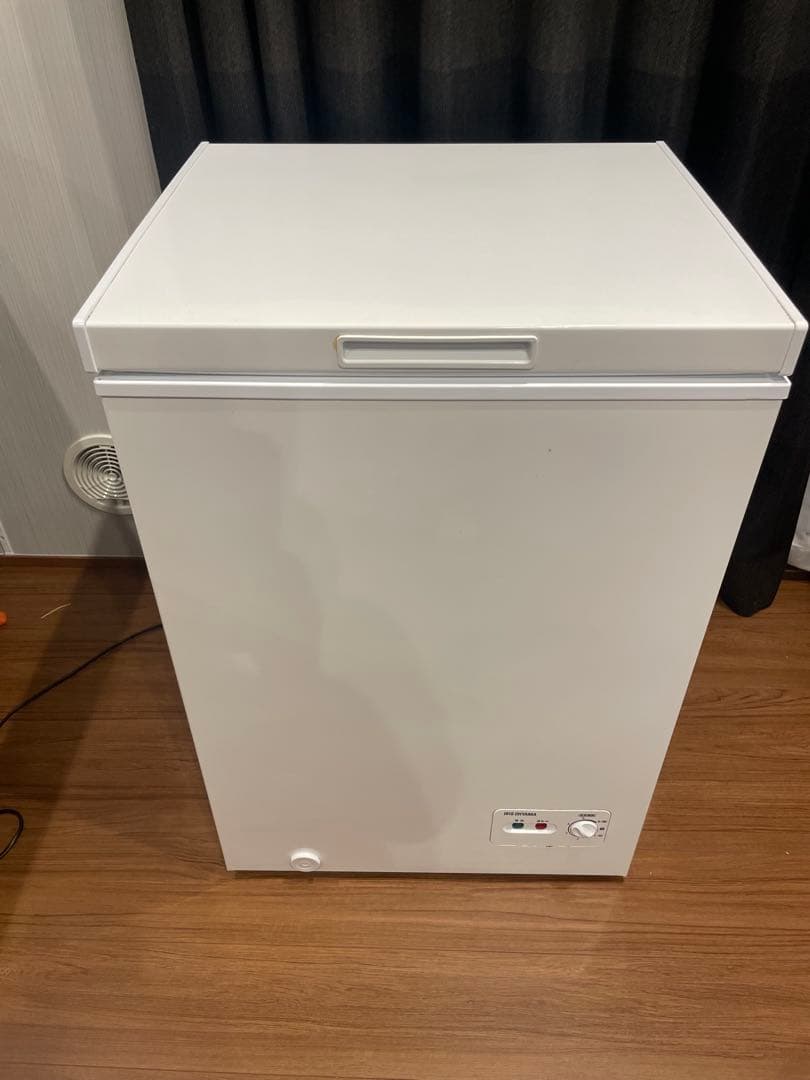 h*h様 ホワイト チェスト型冷凍庫