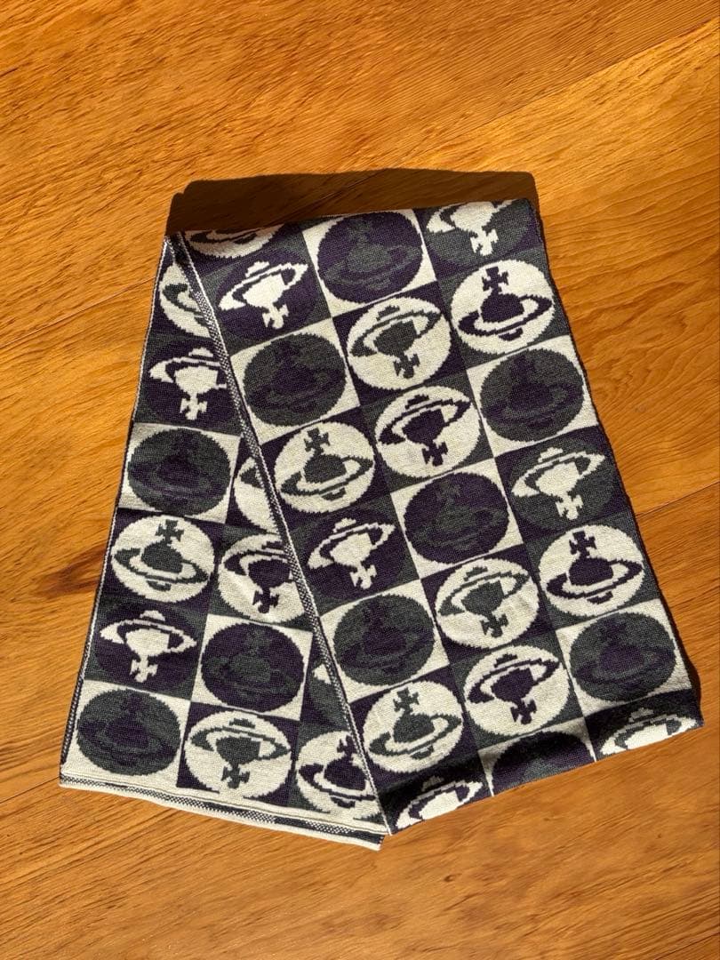 ヴィヴィアンウエストウッド マフラー オーブ柄