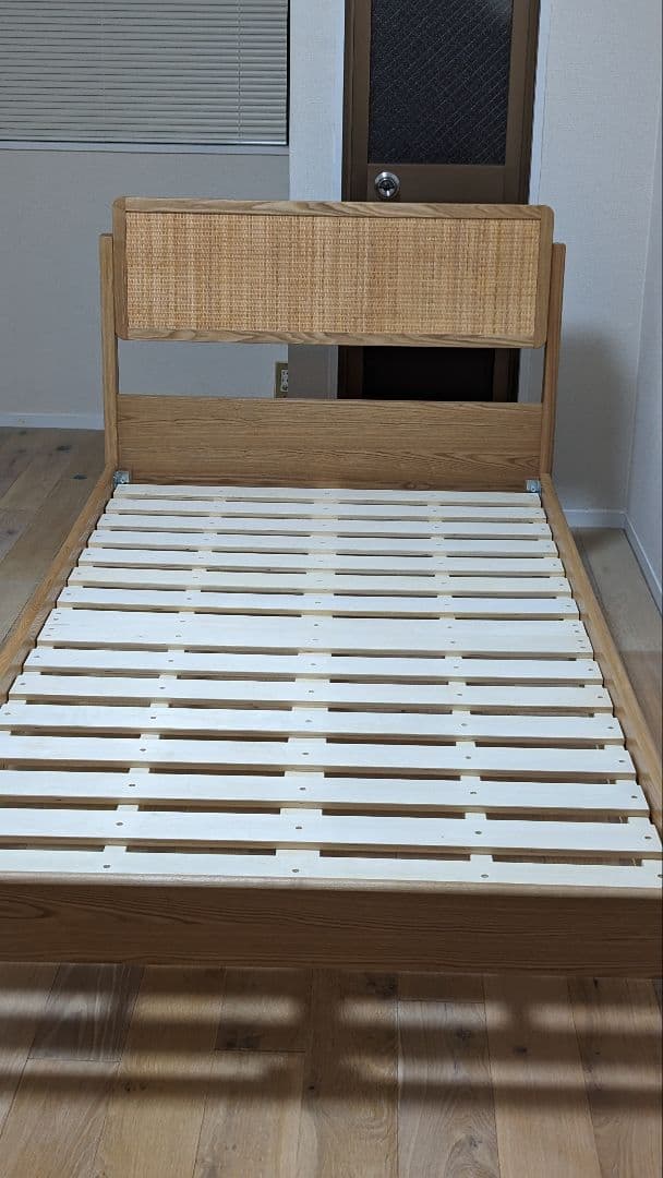 送料込 unico solkベッドフレーム　シングル