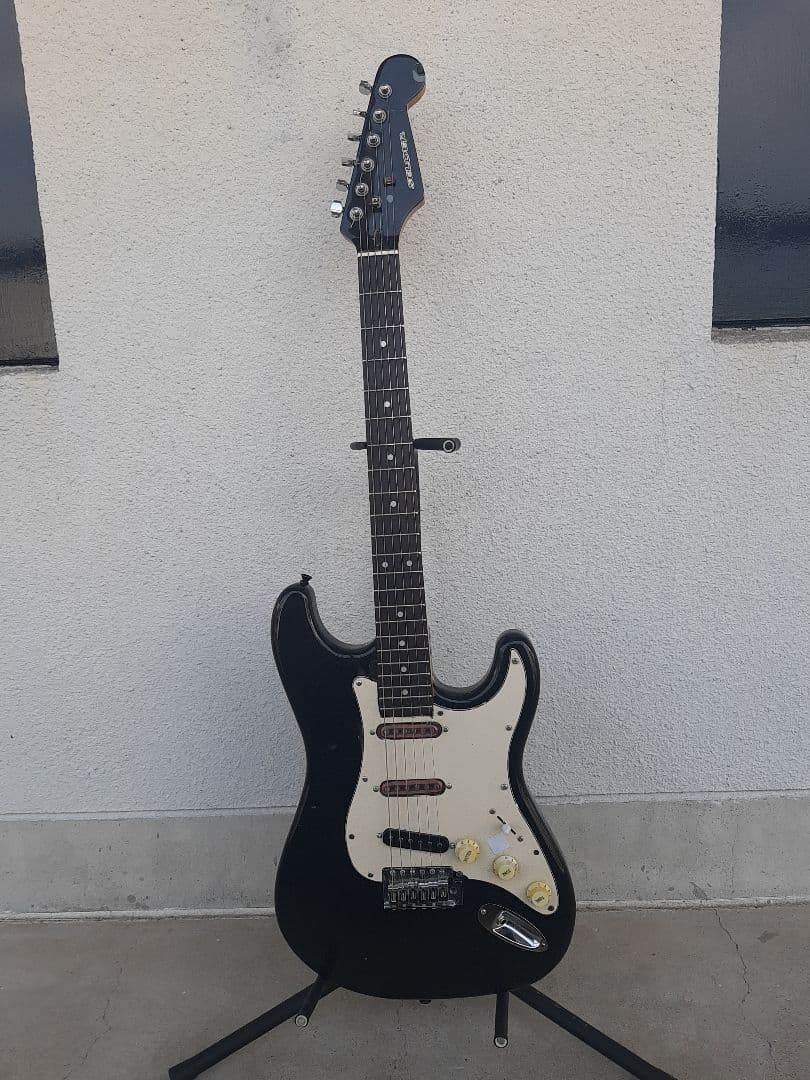 最終値下げ加熱処理ＡＩＹストラトタイプエレキギターSSS黒