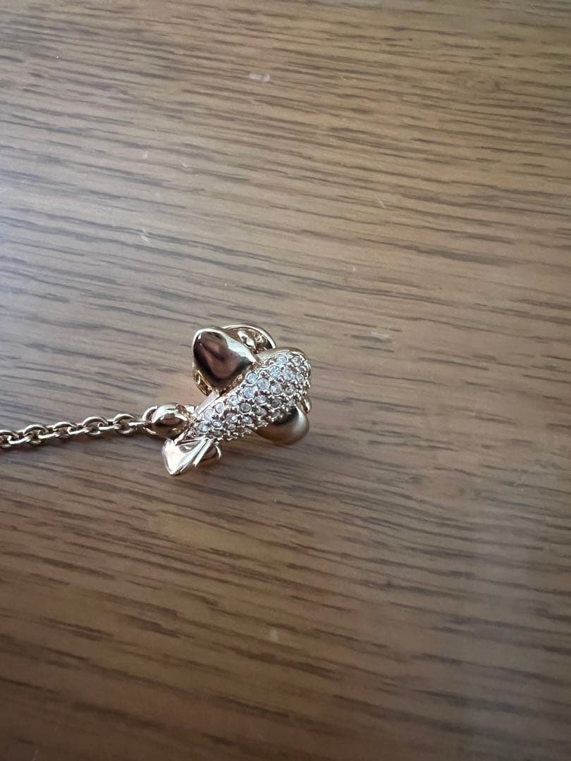 希少Burberrys　バーバリーベア　飛行機　ピンバッジ