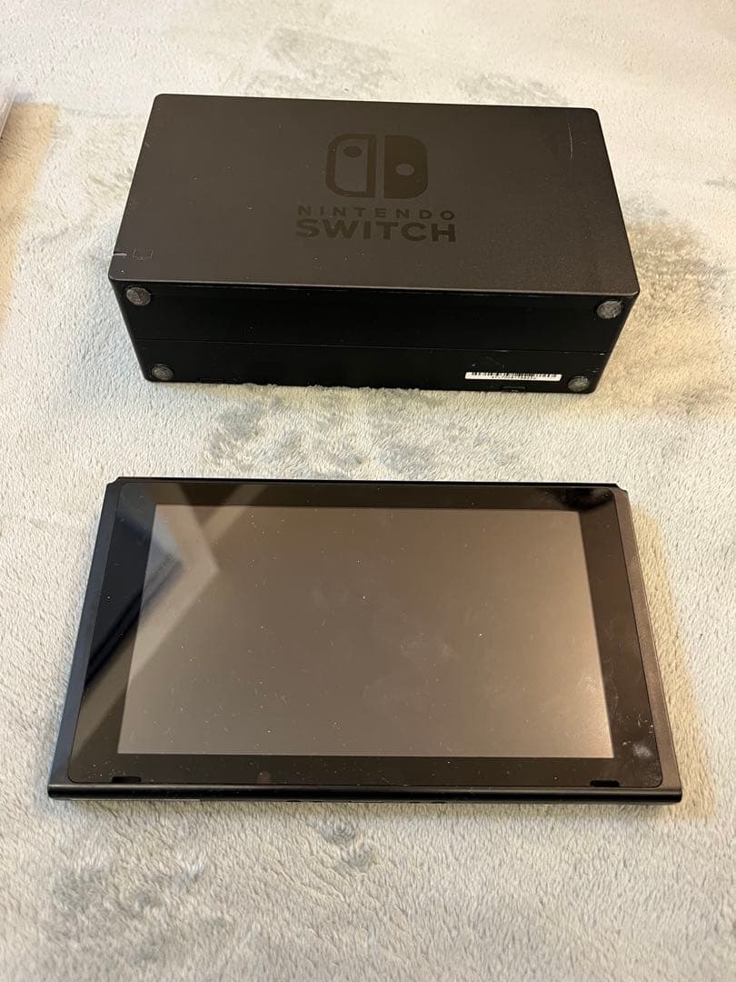 Nintendo Switch 本体 グリーン・ピンクのJoy-Con付き