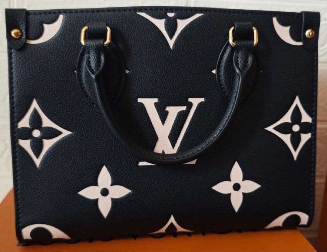 破格！21時までお値下げ　Louis Vuitton オンザゴー pm バッグ