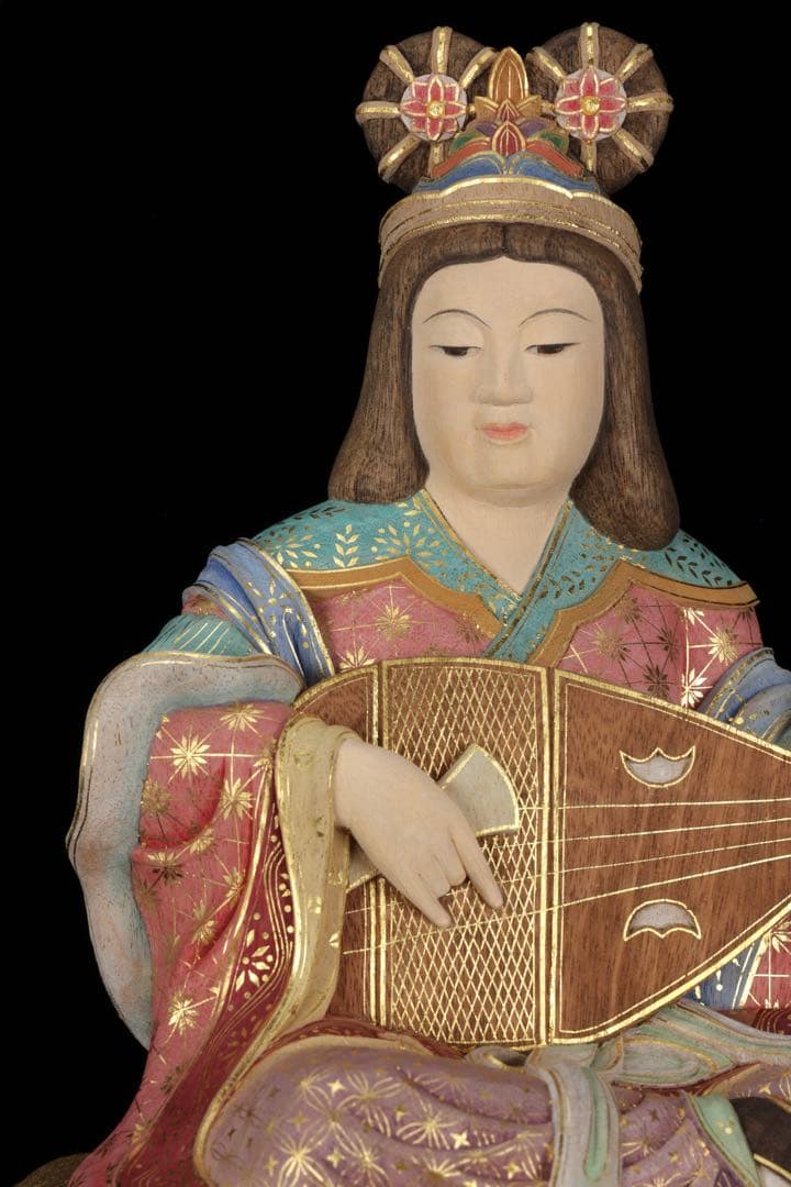 現代大仏師 向吉悠睦 秀逸作 木彫彩色像 琵琶を奏でる天女 ガラスケース 共箱付