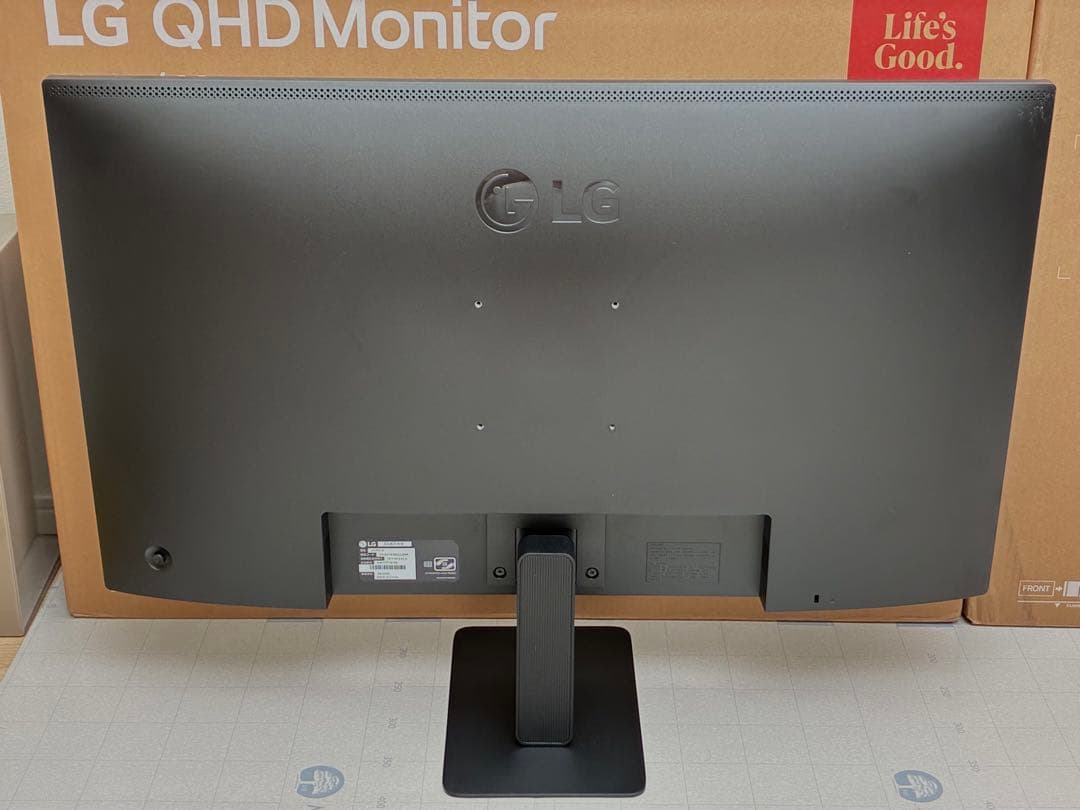 LG WQHD 32インチモニター 32U631A-B 新品同様②