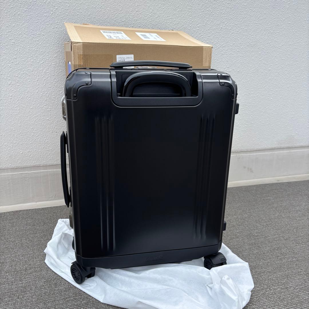 新品 ゼロハリバートン アルミ スーツケース ブラック 39L ①