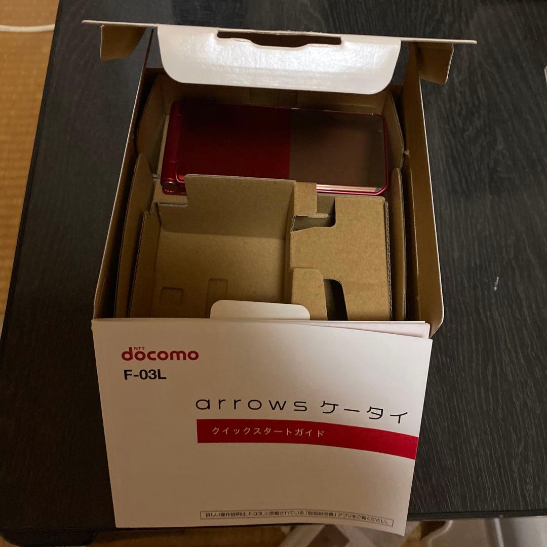 docomo arrows F-03L 赤