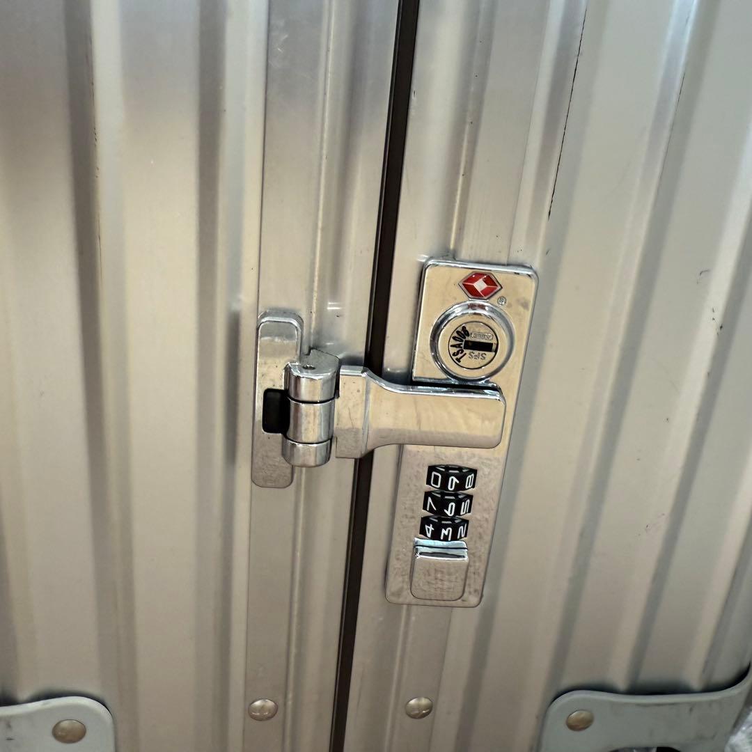sofi 　RIMOWA アルミスーツケース クラシックフライト保証書あり