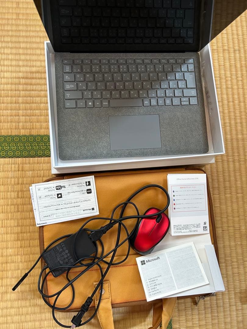 Windowsノート本体 MicrosoftSurfaceLaptop8GB238GB