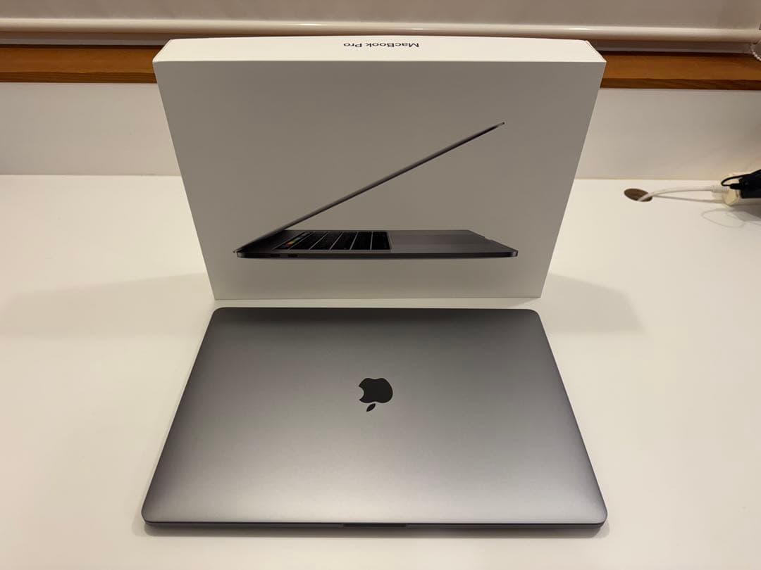 【箱付】MacBook Pro 15-inch (2016) 256GB