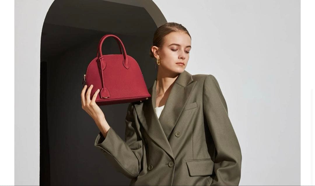 【極美品】ボナベンチュラ エマ バッグ　28シュリンク　赤　レッド