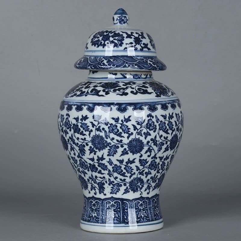 清乾隆青花纏枝蓮紋将軍壺 景徳鎮 陶磁器 装飾品 現代工芸品 美術品 置物