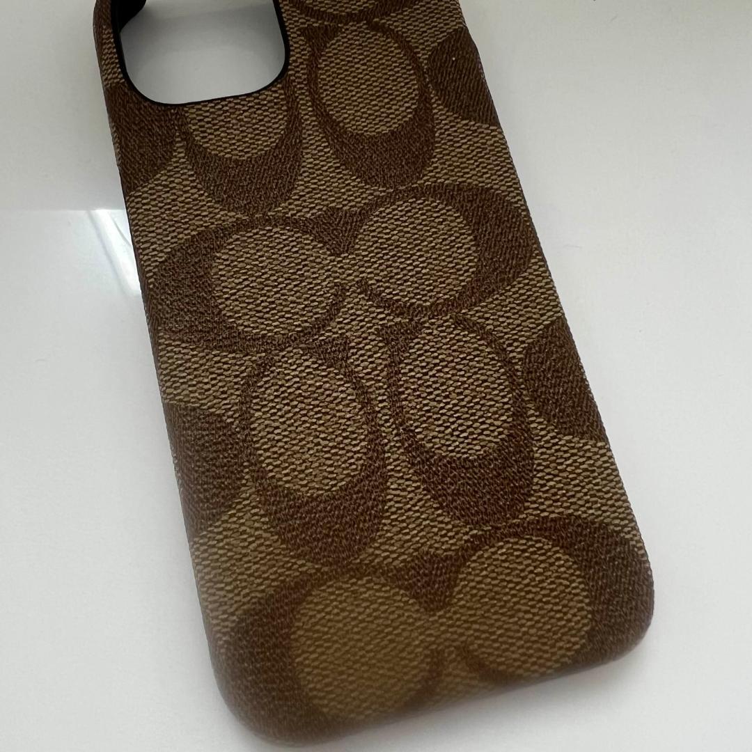新品 コーチ COACH IPHONE 15 ケース・シグネチャー キャンバス