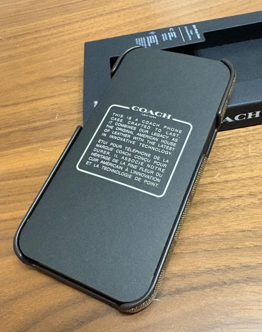 新品 コーチ COACH IPHONE 15 ケース・シグネチャー キャンバス