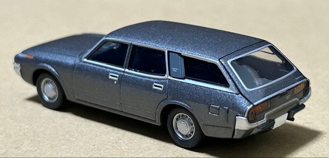 トミカリミテッドヴィンテージネオ トヨタ クラウン バンデラックス