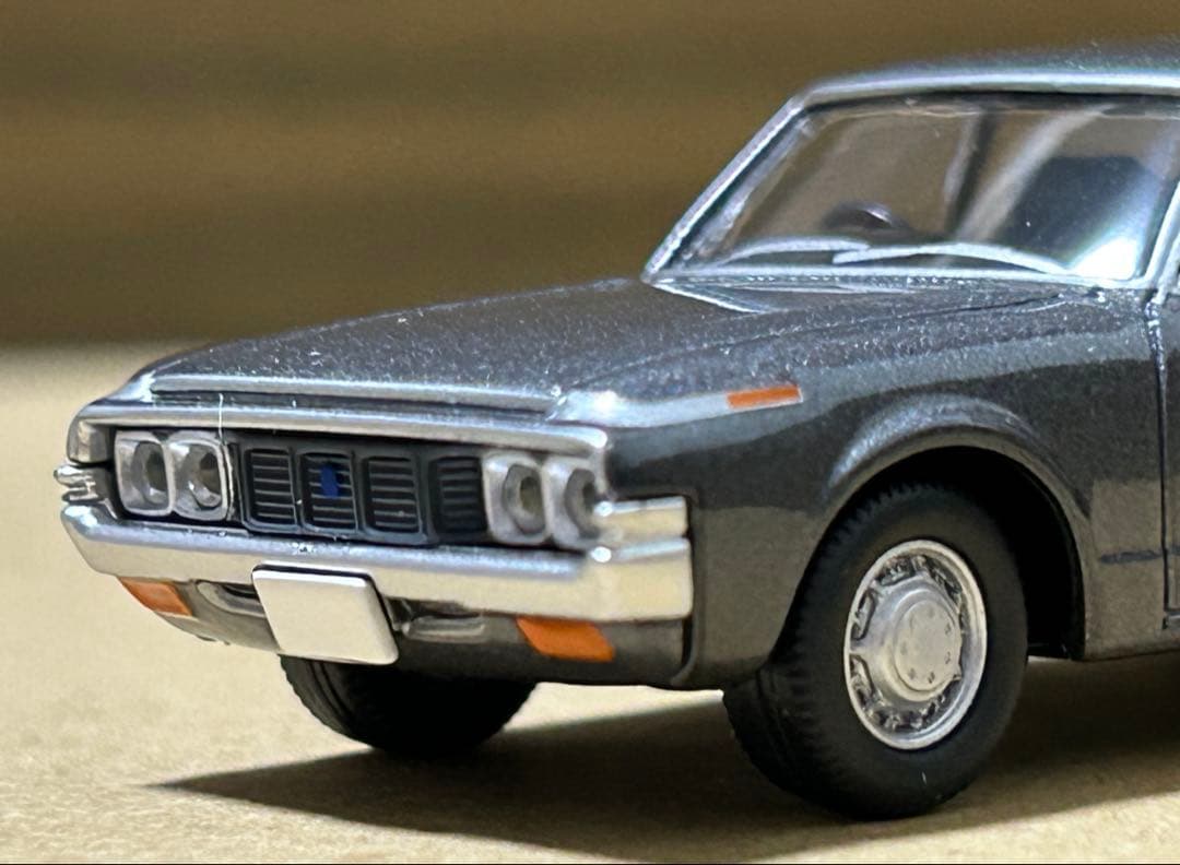 トミカリミテッドヴィンテージネオ トヨタ クラウン バンデラックス