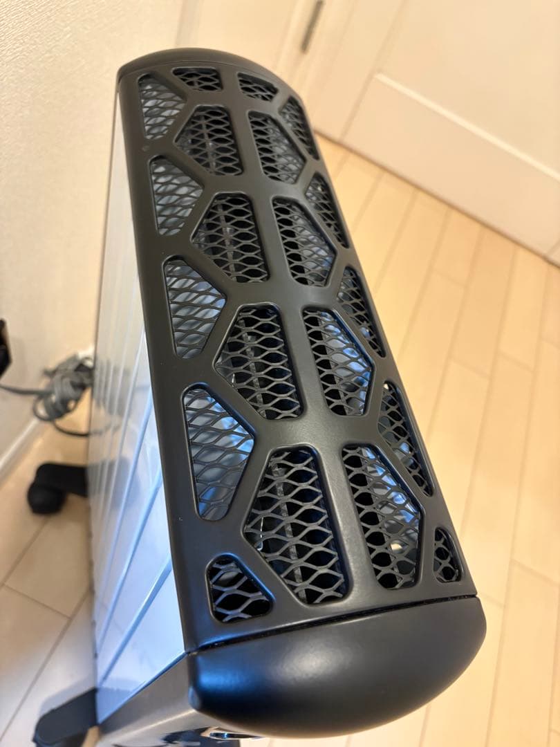 デロンギ マルチダイナミックヒーター MDHU12-BK 美品　オイルヒーター