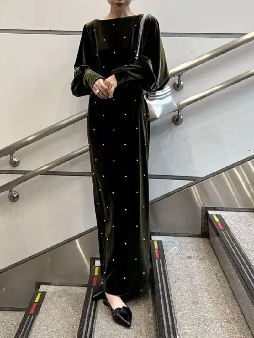 値下げ中!新品タグ付きAmeri BACK OPEN PEARL VELOUR