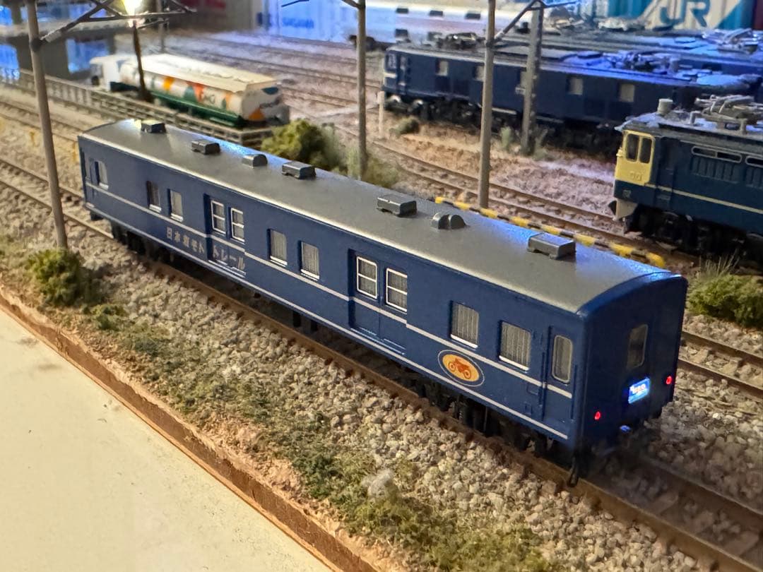 トミックス　92817 24系日本海モトトレール　マニ50 5000 新品ばらし