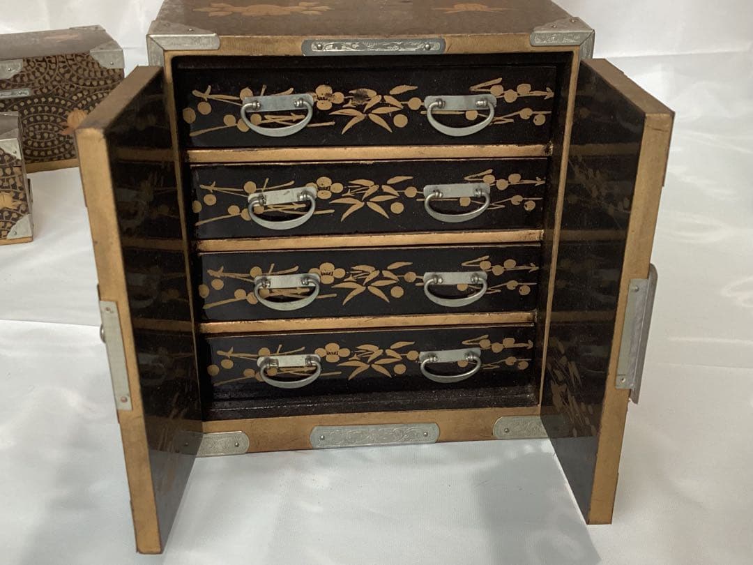 金彩蒔絵ミニチュアお雛道具　アンティーク収納箱セット 大・中・小