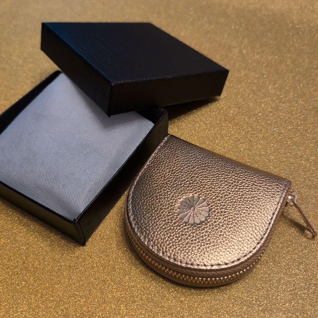 【新品未使用】皇居 ゴールド 小銭入れ ケース 財布 菊の御紋