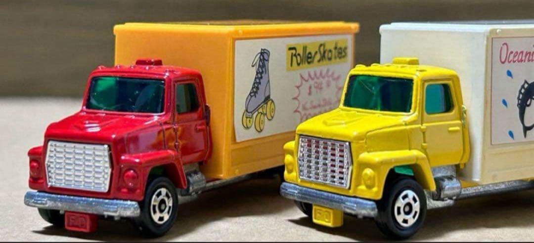 トミカ フォードトラック パネルバントラック 2台セット