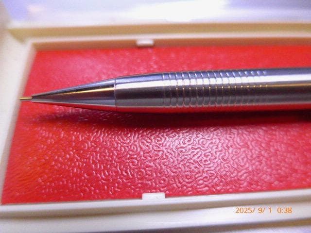 貴重　パイロット 2020ST シャープペン　0.5ｍｍ　元箱、栞つき