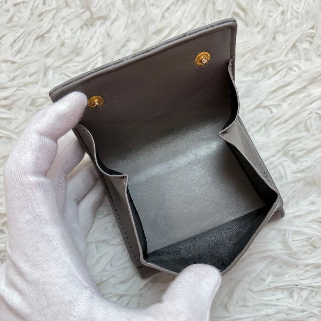 美品✨サンローラン 三つ折り財布 Vステッチ カサンドラ レザーオリガミ グレー